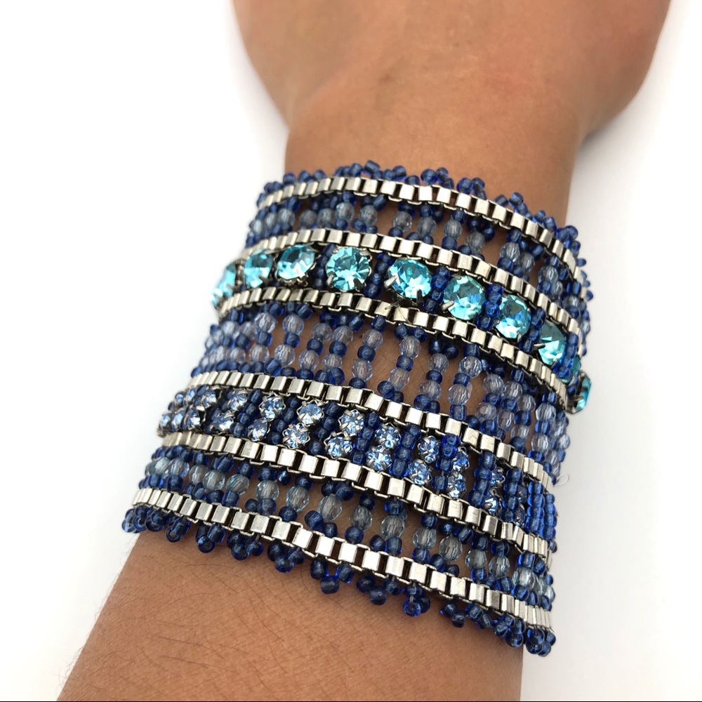 💧Cool Blue Bracelet💧 - Picture 2 of 4